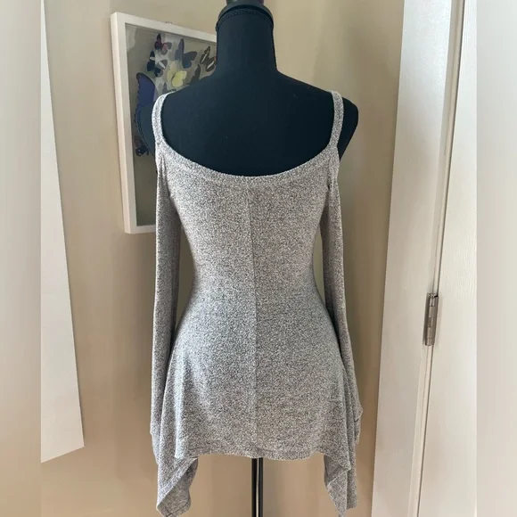 Gray Long Sleeve Top - Picture 3 of 6